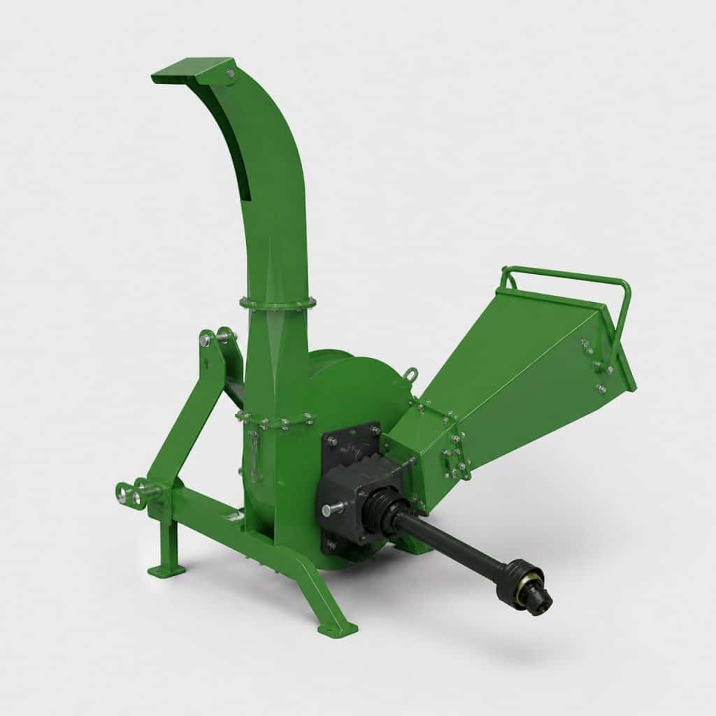 Broyeur de branches compact attelé à un micro-tracteur